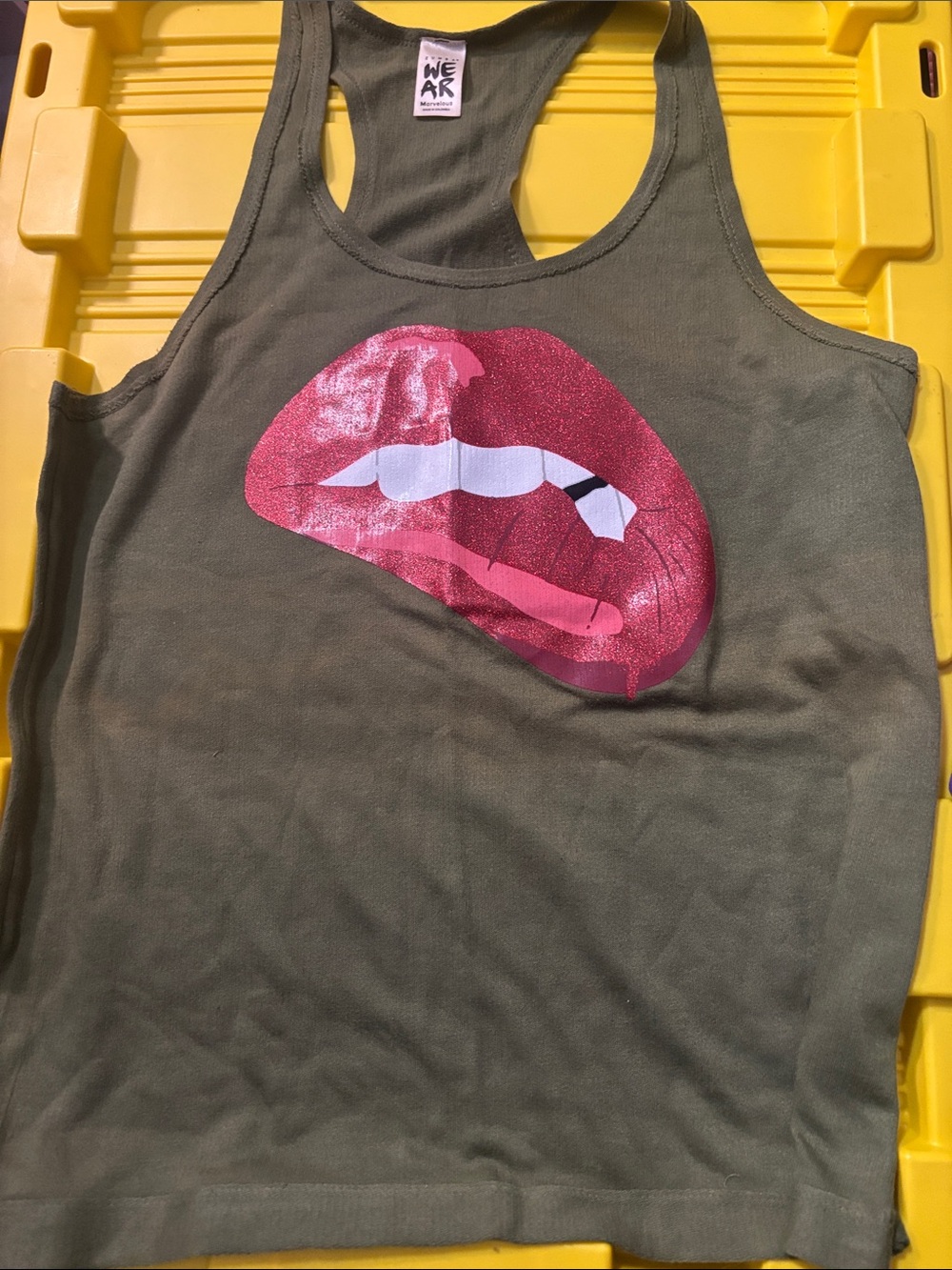 Zumba WEAR L -Olive Tank with Pink Lip Graphic